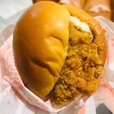 只要还有的物品都可以买，店里的椅子是皮质的，感觉不错