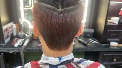 -豪帅男士理容馆