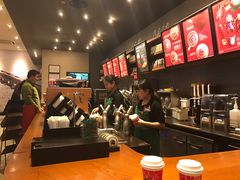 -星巴克(重庆火车北站北广场II店)