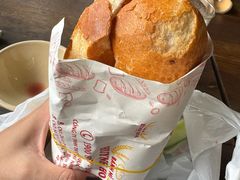 -Bánh Mì Huynh Hoa