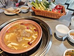 -阿婆情腊排骨火锅·野生菌季(古城旗舰店)
