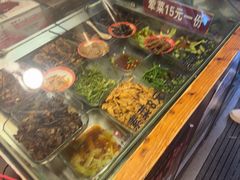 -矮子粉店1985·长沙米粉(湘春路店)