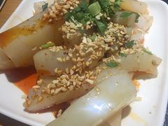 -洪氏嗨捞·广东猪肚鸡·椰子鸡火锅(西咸万象城店)