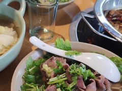 -大众跷脚牛肉馆·非遗传承单位(峨眉山店)