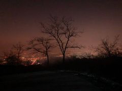 -鬼笑石后山停车场