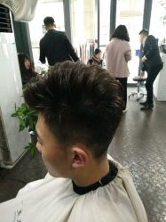 -都市靓剪烫染沙龙