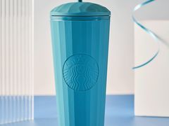 -星巴克(上海虹桥新天地二店)