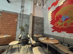 -必胜客(上海华谊新所店)