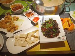 -四季喧黔味豆米火锅(万达广场店)