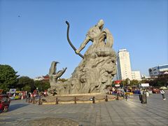 -巴陵广场