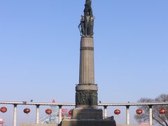 -人民防洪胜利纪念塔