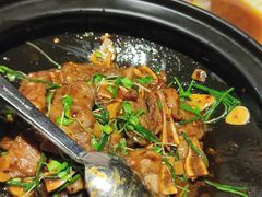 砂锅香椿沙葱和牛仔骨-杭州君悦酒店·湖滨28中餐厅