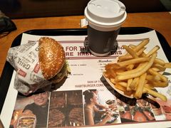 -The Habit Burger Grill 哈比特汉堡(复兴soho店)