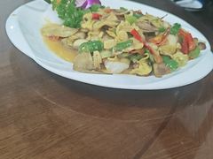 见手青-四方小吃·白族庭院餐厅
