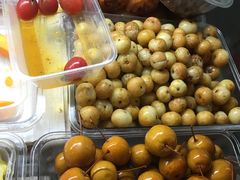 夹梅子的圣女果-老炳·七丛松甘草水果