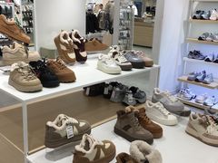 -hotwind热风(世纪东方广场店)