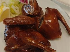 茶熏脆皮乳鸽-伯衡55·吉品轩(乌鲁木齐南路店)