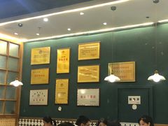 -胡须佬鸡煲四季火锅店(石厦西村直营店)