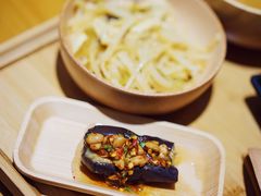 酸菜包子-一两饭川味素食餐厅