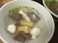 -松树干拌面店