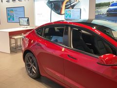 -TESLA 特斯拉(上海太古汇体验店)