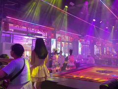 -喜鹊音乐酒馆(西街店)