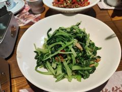 -黄泥岗·地道湖北菜(奥特莱斯店)