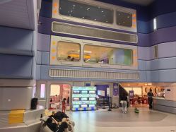 -嗨贝天地亲子乐园 · 生日派对·VR对战(万象城店)