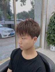 -苏奇发型·烫发染发