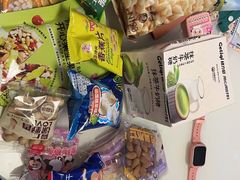 -赵一鸣零食(广州荔湾路店)