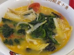 -渝是乎酸菜鱼·川渝小炒(新世界百货望京店)