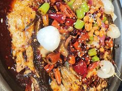 -鸣记脆皮烤鱼(三八广场店)