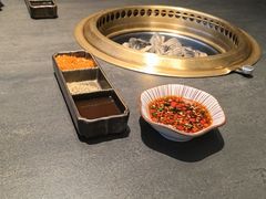 -铭牛烧肉·和牛海鲜自助(高新月牙湖店)