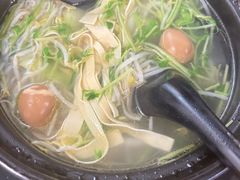 -丽虹云南过桥米线(兴工街店)