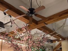 -蜜桃餐厅·伴山(湖滨商业街店)