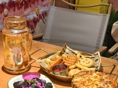 -Dragon Pizza•圆脸龙披萨·牛排餐厅