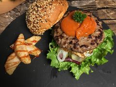 -HIGH FIVE哈福手工汉堡(桂林路店)