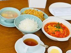 -凯菲厅海鲜姿造·海鲜自助·帝王蟹·龙虾(成都群光君悦酒店)