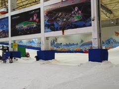 -乔波室内滑雪场
