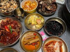 -草家酱蟹炭火烤肉店(珲春南路一店)