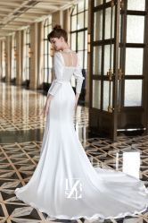 -Renee芮亦婚纱(原丽莎)
