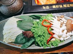 -老牌坊云南鱼豆花火锅(哈西万达店)