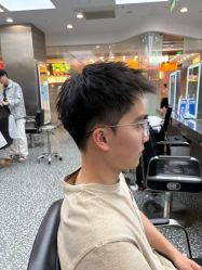 -川和潮人