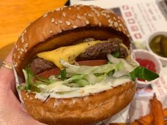 -The Habit Burger Grill 哈比特汉堡(复兴soho店)
