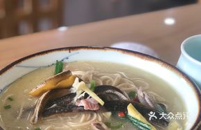 Traditional Eel Noodles