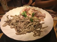 -洪氏嗨捞·广东猪肚鸡·椰子鸡火锅(西咸万象城店)