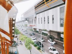 -康新公路(地铁站)