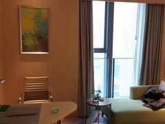 -苏州汇融广场假日酒店