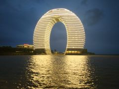 -湖州太湖旅游度假区-月亮广场