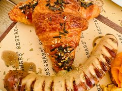 -Mark&Mars Restaurant